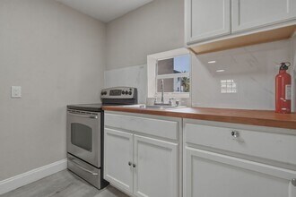 Building Photo - 2911 NW 132nd Terrace