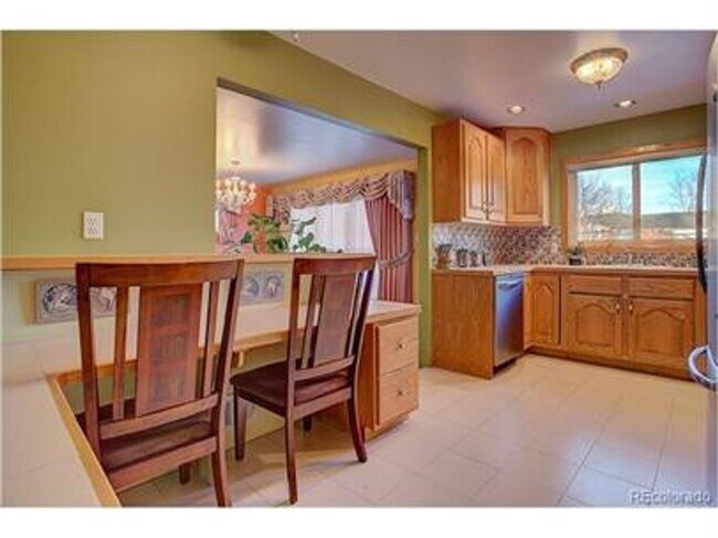 Foto del edificio - 10711 Blue Jay Ln