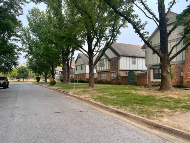 Foto del edificio - 2432 E 59th Ct
