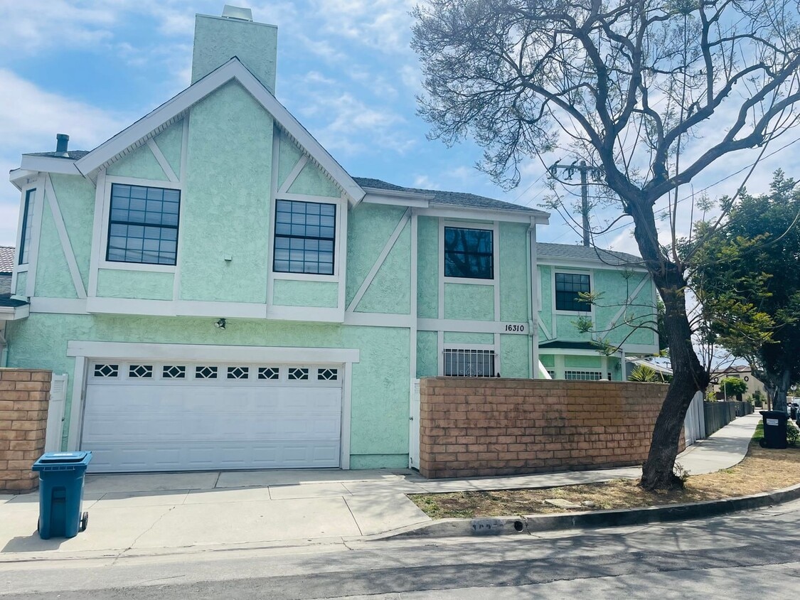 16310 Freeman Ave, Lawndale, CA 90260 House Rental in Lawndale, CA