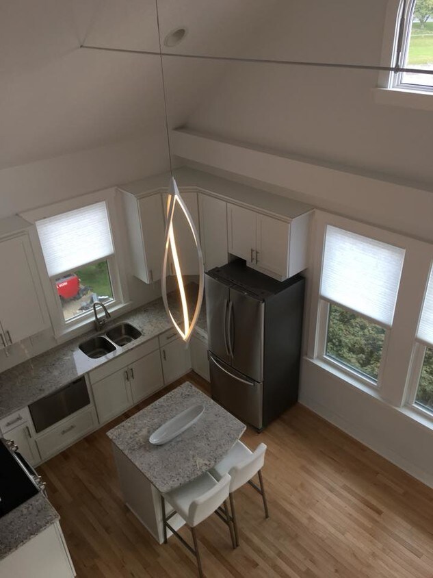 4711 Vine St, Cincinnati, OH 45217 4711 Vine St Cincinnati, OH