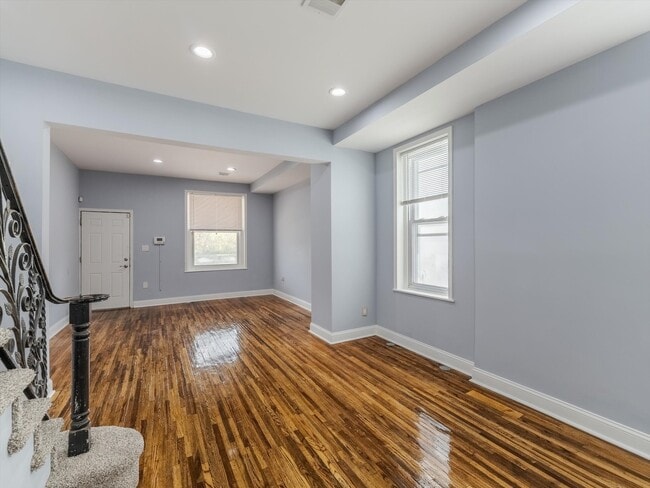 Building Photo - 19 Osborn St