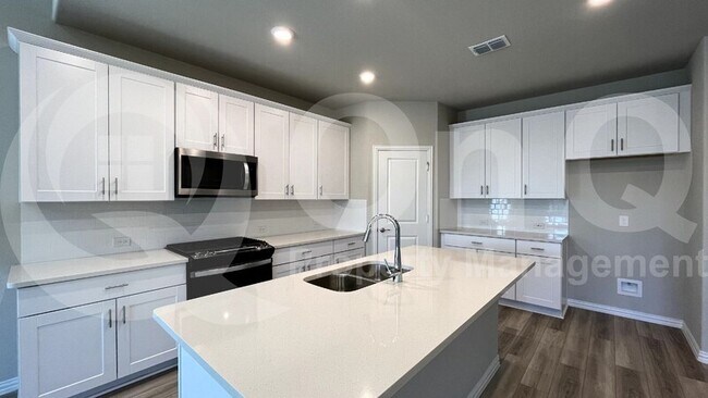 Foto del edificio - 3416 Kingsview Dr