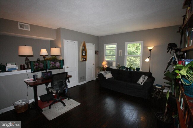 Foto del edificio - 1815 2nd St NE