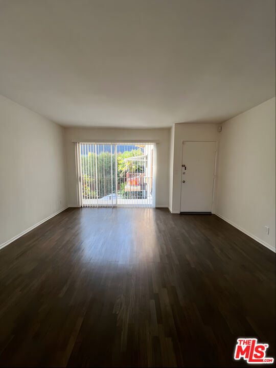 Foto del edificio - 1433 Hayworth Ave
