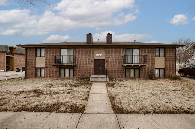 Building Photo - 2635 N 42nd St