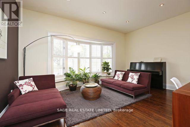 Building Photo - 25 Bannockburn Ave