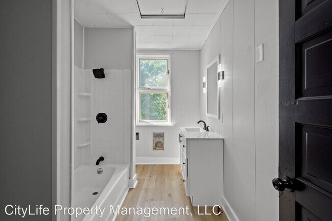 Building Photo - 3 br, 1 bath House - 123 Overbrook