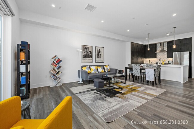 Building Photo - 1055 32nd St