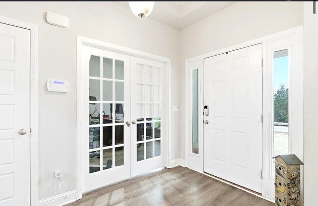 Building Photo - 12561 Waxwing Ave
