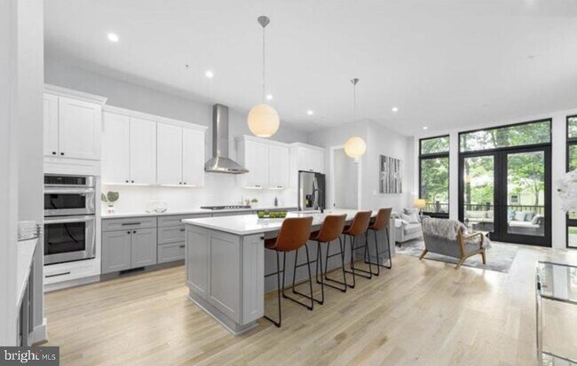 Foto del edificio - 2912 26th St NE