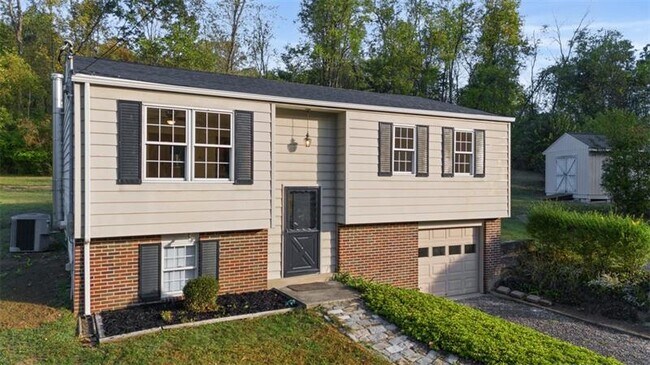 Foto del edificio - 233 Overbrook Rd