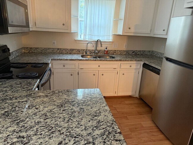 Building Photo - Beautiful Irmo Property FOR RENT