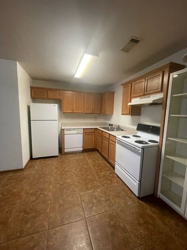 Foto del edificio - 317-319 E. Asher Ct.