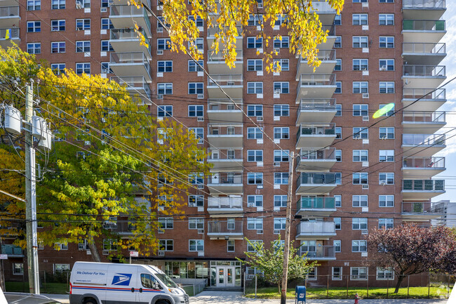 Foto del edificio - Sam Burt Houses