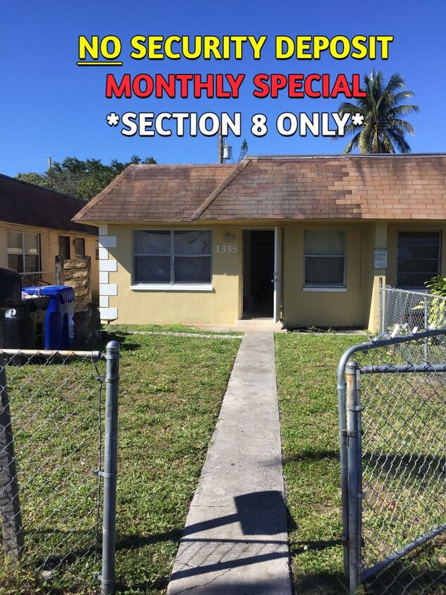 Primary Photo - Large 3-2 apartment with central air and h...