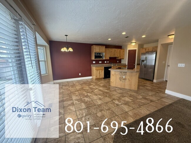 Foto del edificio - 625 Quinn Ct