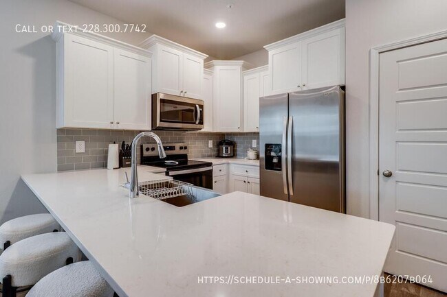 Photo - 114 Debuys Rd Townhome