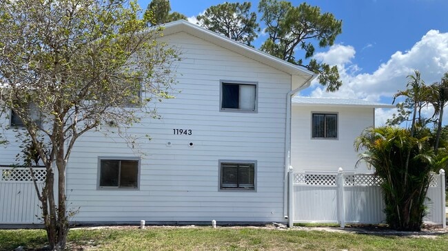 Building Photo - 11943 Corinne Lee Ct