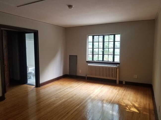 Building Photo - 117 Highland Pkwy