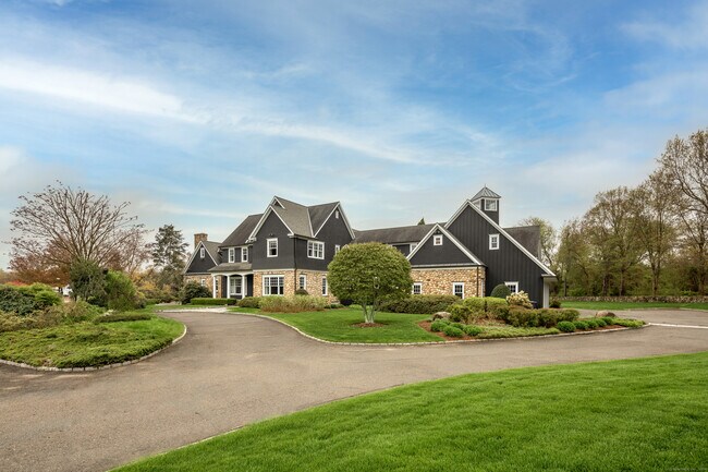 Foto del edificio - 341 Rock House Rd