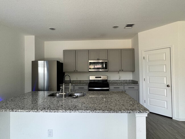 Foto del edificio - 4422 Chandler Rd