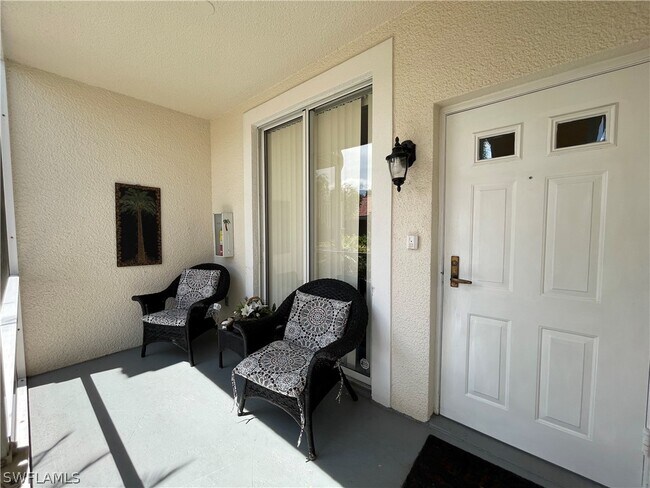 Foto del edificio - 2265 Hidden Lake Dr