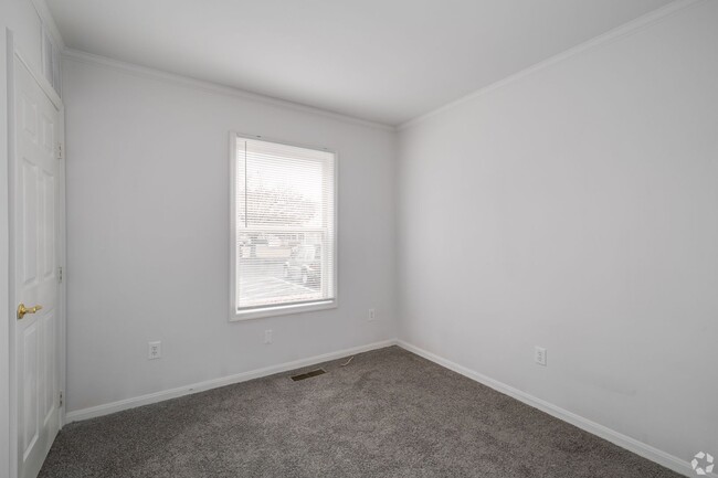 Interior Photo - Greenwood Pointe