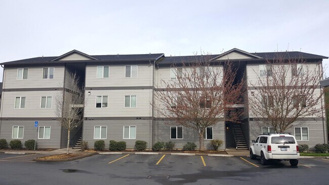 Foto del edificio - Pioneer Village Apartments