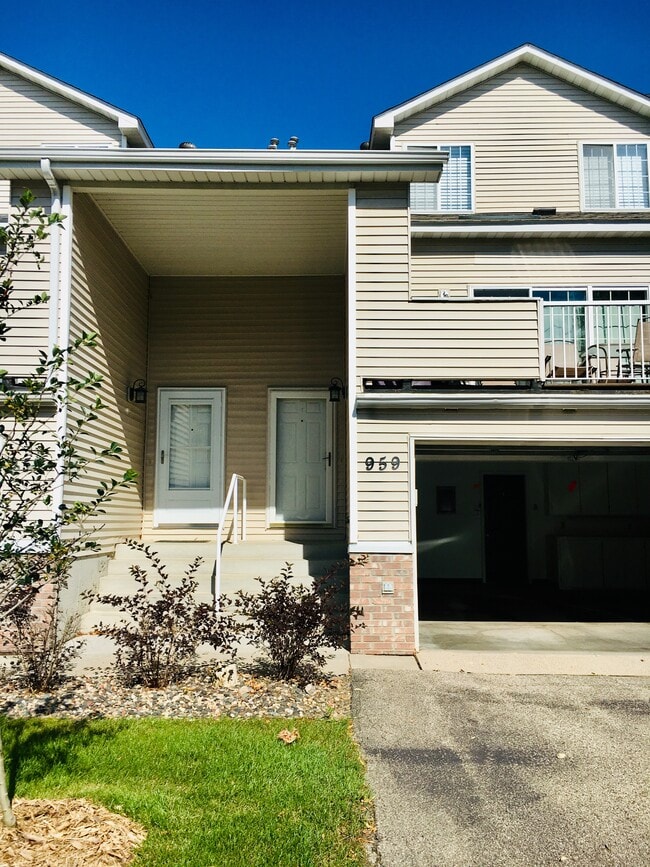 Building Photo - 959 Santa Vera Dr