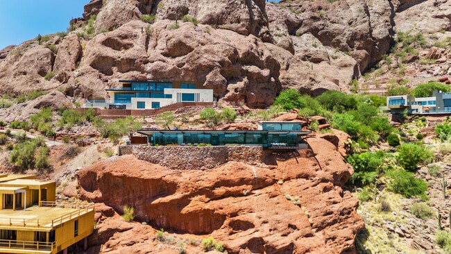 Foto del edificio - 4925 E Red Rock Dr