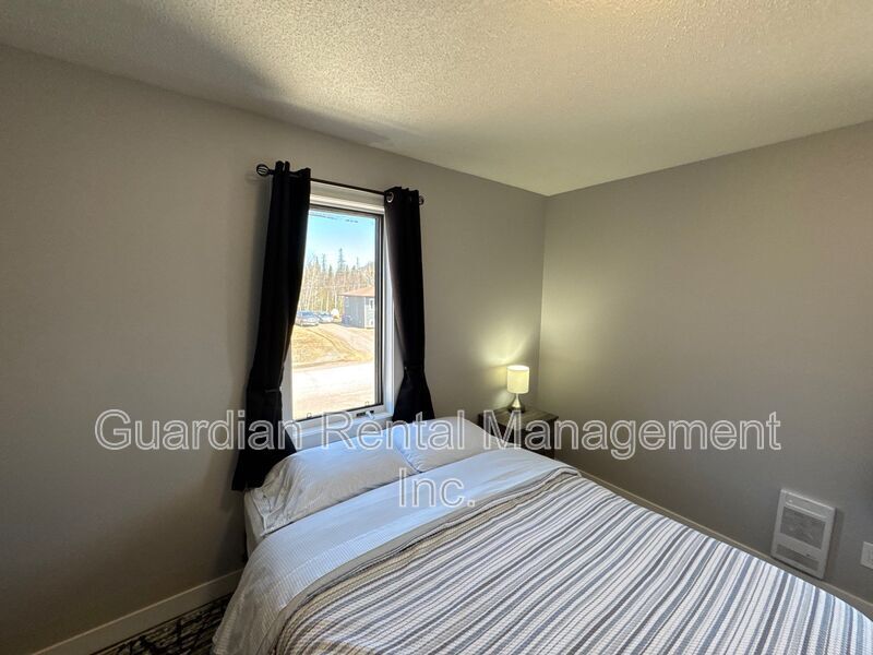 Primary Photo - 117 Centennial Dr