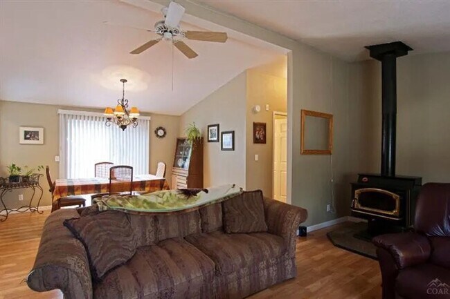 Foto del edificio - Well Cared for Home on Over 10 acres!