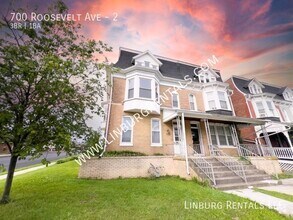 Building Photo - 700 Roosevelt Ave
