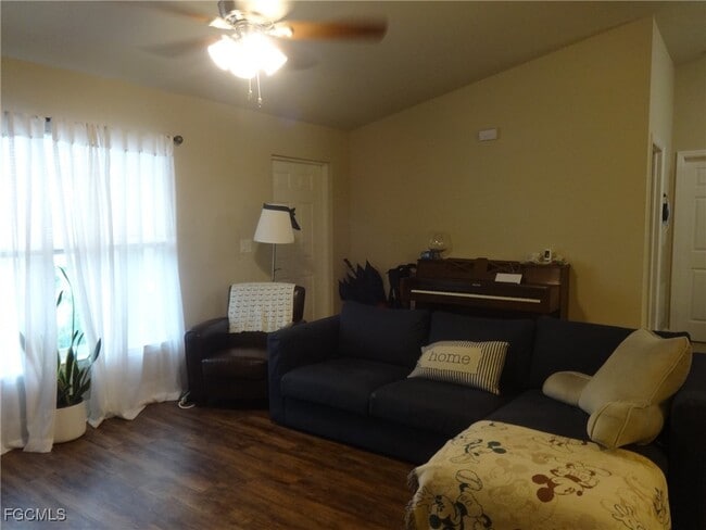 Foto del edificio - 1401 SW 6th Ave