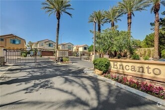Building Photo - 5309 Luna Bonita St