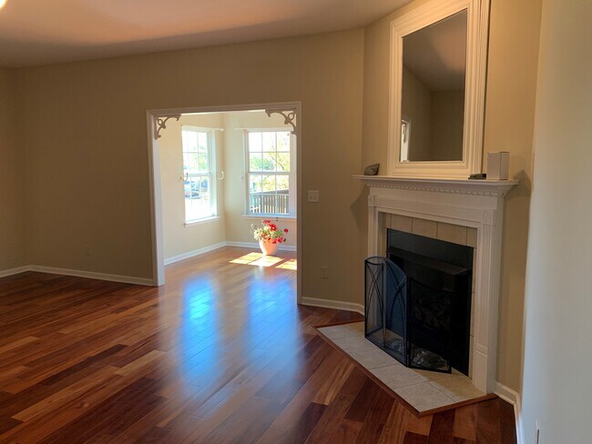Foto del edificio - 5661 Hickory St