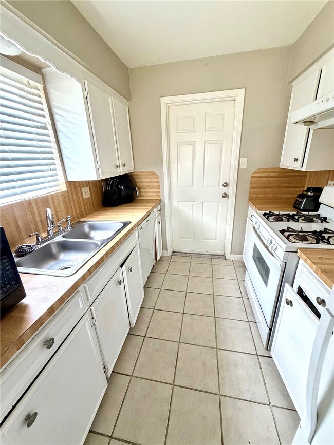 Foto del edificio - 4808 Fairhaven St