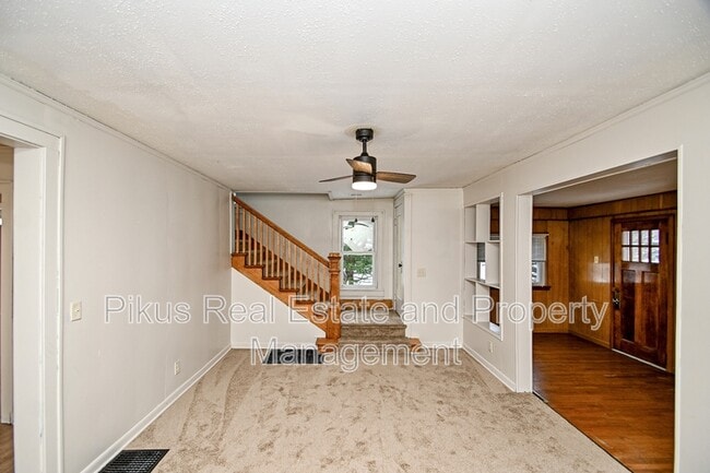 Building Photo - 2227 New Milford Rd