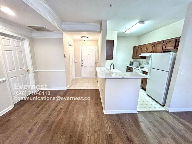 Foto del edificio - 2700 Pine Tree Rd NE