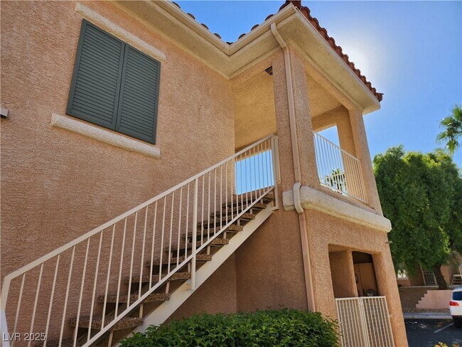 Foto del edificio - 251 S Green Valley Pkwy