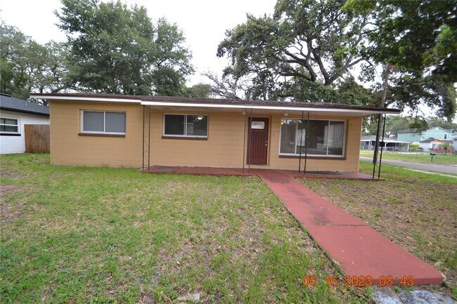 Building Photo - 1920 E Shadowlawn Ave