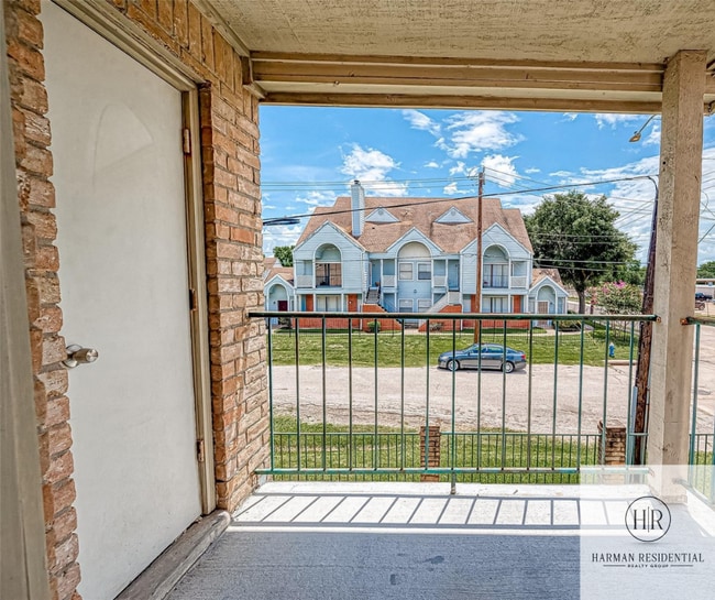 Building Photo - 14600 Fonmeadow Dr