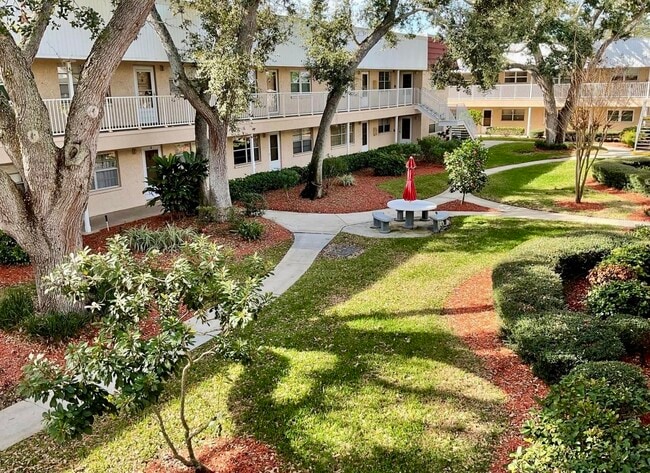 Foto del edificio - 10036 63rd Ave N