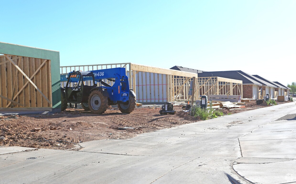 Building Photo - Bushland Spring Townhomes