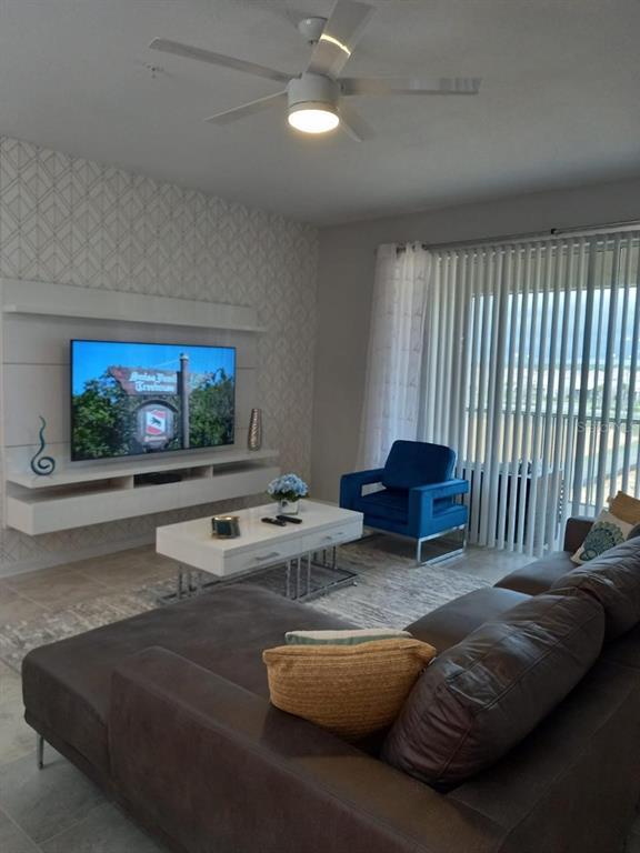 Building Photo - 1041 Splash Shot Pl