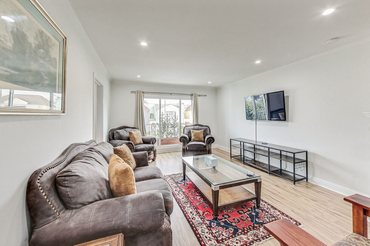 Foto principal - 2647 46th Ave