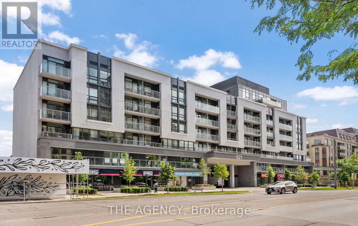 Photo principale - 621-621 Sheppard Ave E