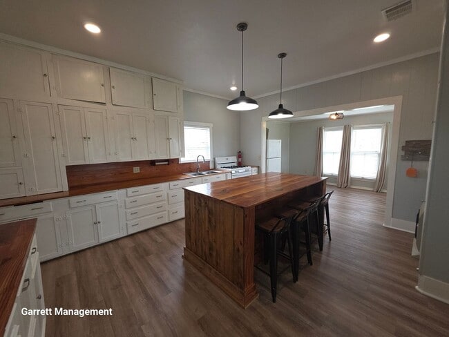 Foto del edificio - Cute 3/2 Home in Lometa, TX