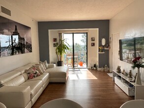 Building Photo - 8440 SW 8th St